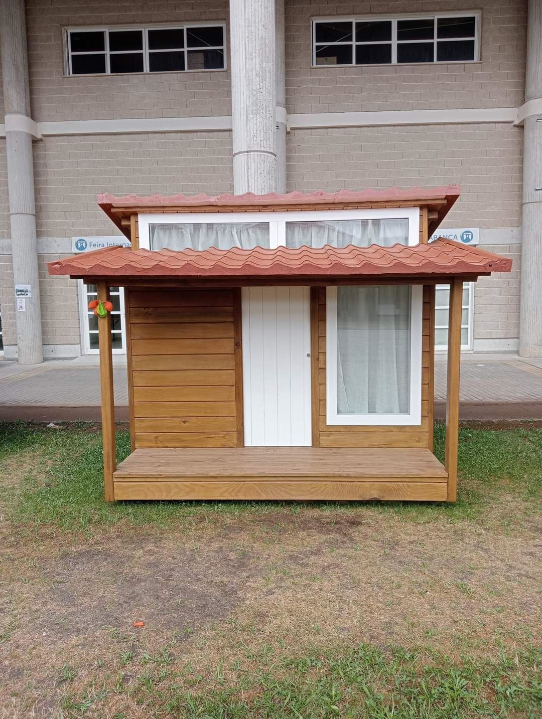Casita infantil 2.50 x 1.50 m - Imagen 1